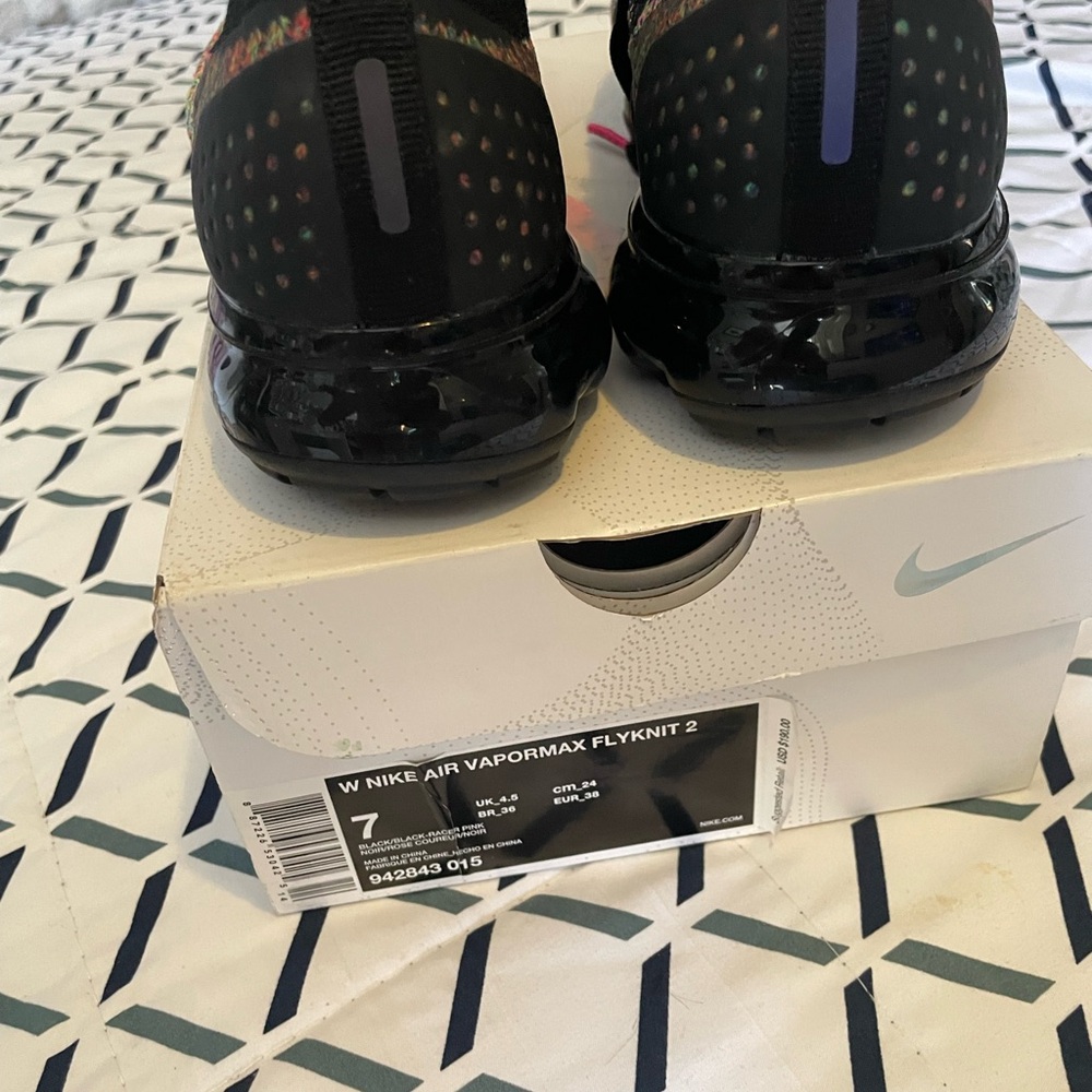 Nike Black and Multicolor Vapormax Flyknit Shoes - Picture 6 of 9